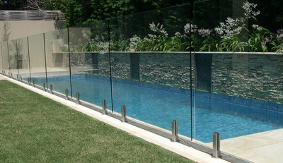 泳池護(hù)欄圖 泳池護(hù)欄圖