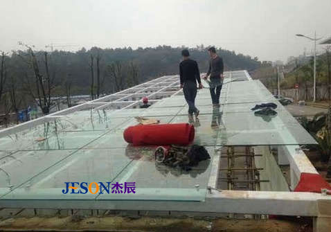 安裝玻璃 安裝玻璃