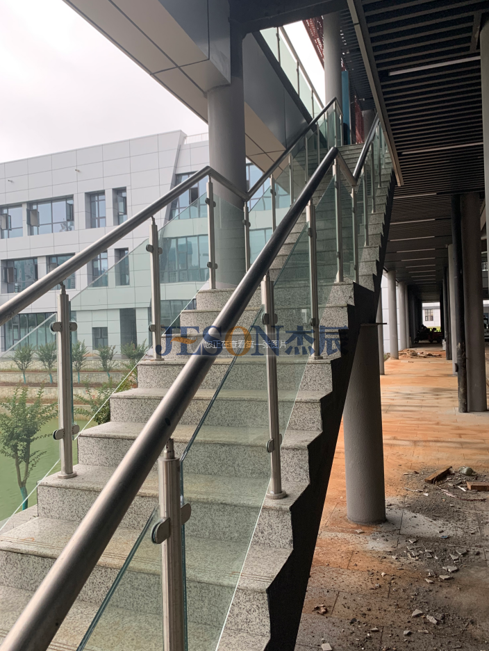 杰辰立柱 杰辰立柱