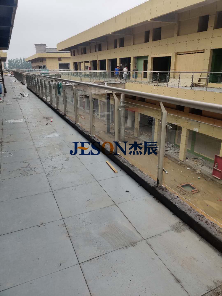 杰辰立柱 杰辰立柱