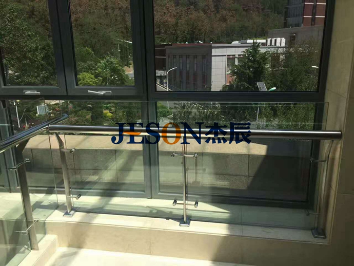 杰辰立柱 杰辰立柱