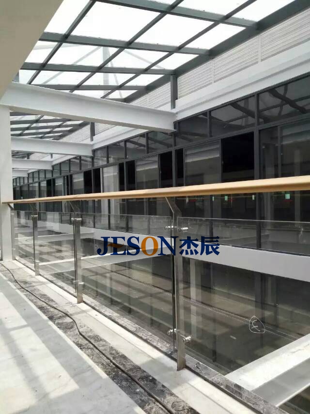 杰辰立柱 杰辰立柱