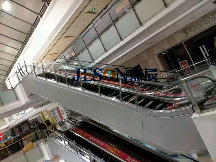 比防護(hù)欄更重要的，是家長的這個(gè)小習(xí)慣